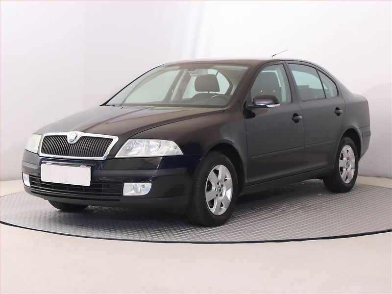 Škoda Octavia (2008) 1.9 TDI DPF, Serv.kniha - fotka 2 z 17
