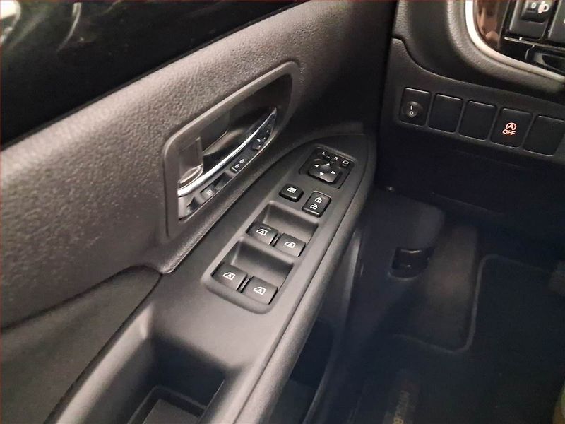 Mitsubishi Outlander (2021) Intense 2.0, Automat - fotka 18 z 20