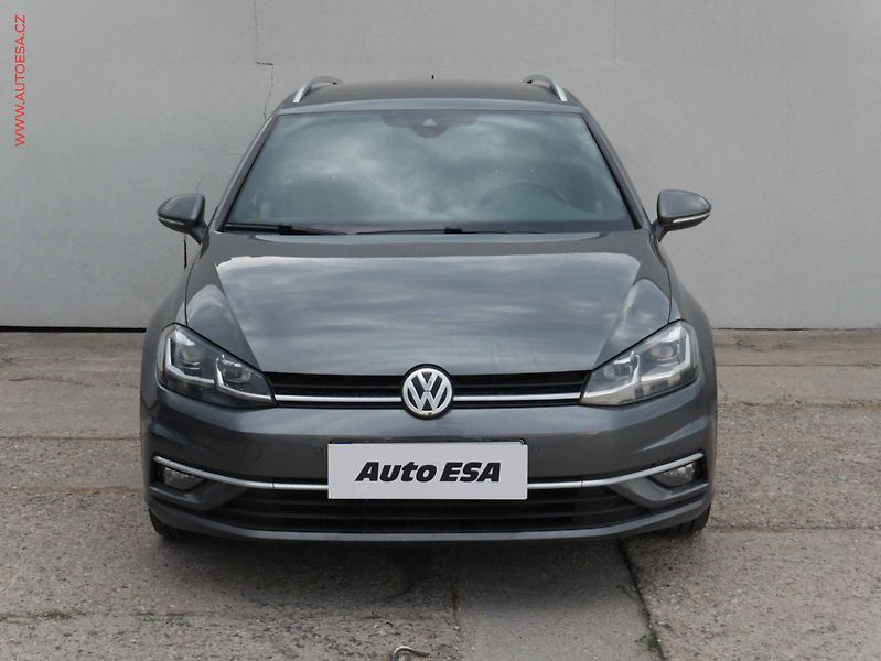 Volkswagen Golf (2018) 1.6TDi, DSG, LED, navi - fotka 2 z 16