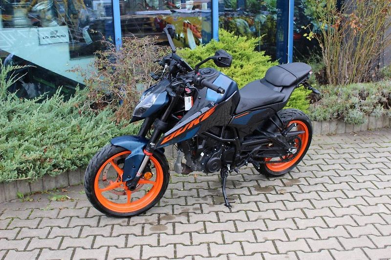 KTM 125 Duke (2024) 125 2025/24 - fotka 12 z 12