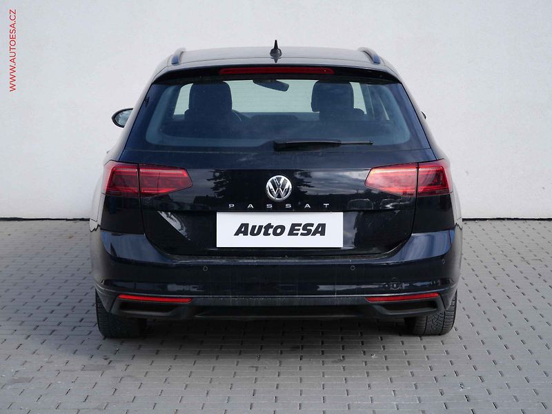 Volkswagen Passat (2020) 1.6 TDi, Business, DSG, LED - fotka 5 z 22