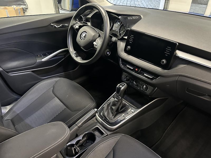 Škoda Fabia (2022) 1.0TSi DSG Style LED 81kW - fotka 23 z 23