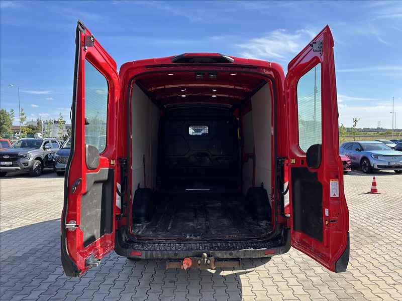 Ford Transit 2,0 EcoBlue 96kW L2 DPH - fotka 11 z 37