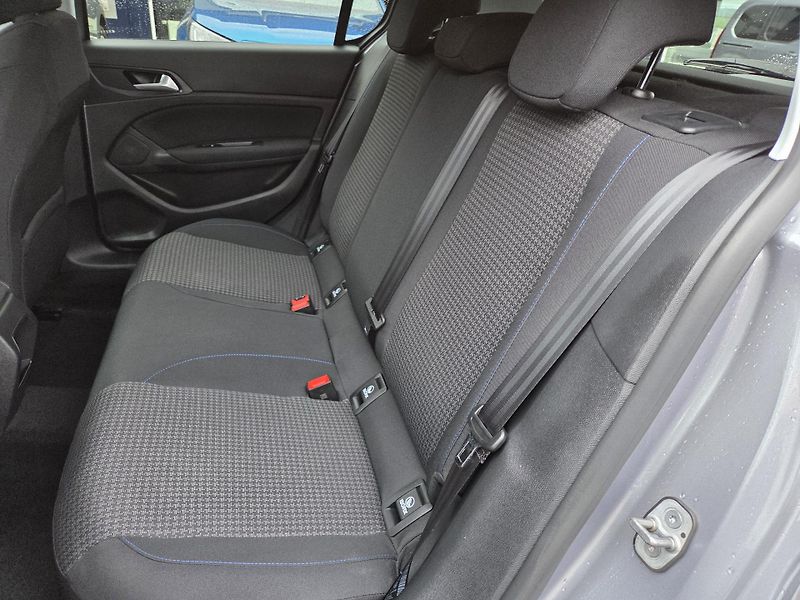 Peugeot 308 (2019) 1.2 PT 110 Style MAN6 - fotka 10 z 27