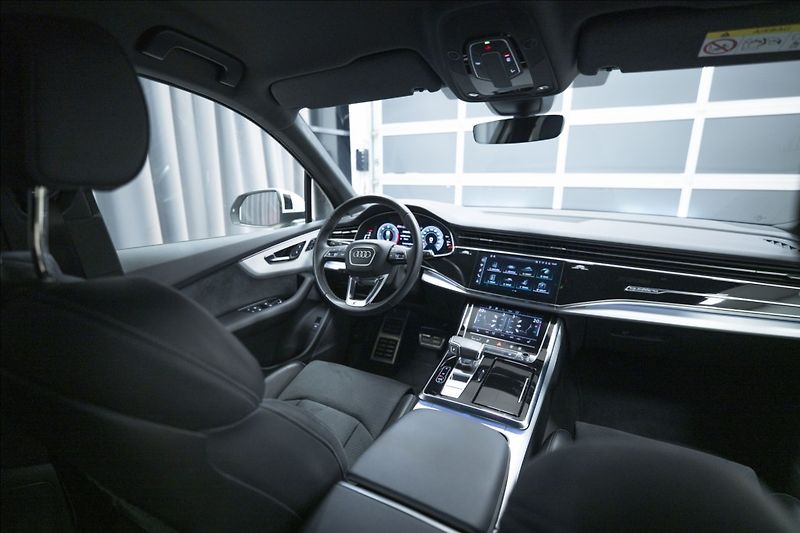 Audi Q7 3,0 TDI QUATTRO S-LINE ČR - fotka 12 z 45