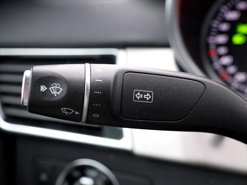 Mercedes-Benz GLE 3,0 350d 227kW AMG H&K LED CZ - fotka 23 z 48