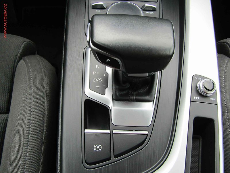 Audi A4 Allroad (2018) 2.0TDi Quattro, servis.kniha - fotka 17 z 19