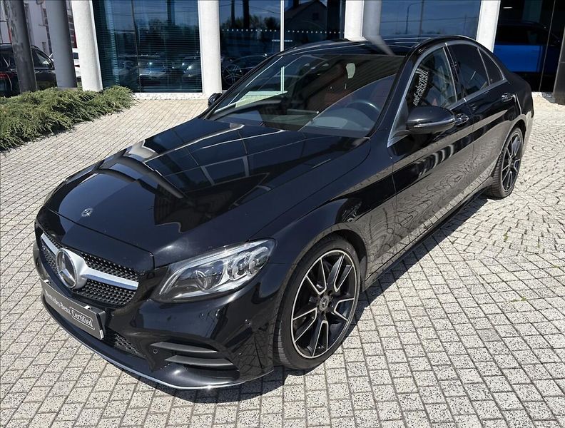 Mercedes-Benz Třídy C 2,0 C 300 d 4M ČR, 1.maj - fotka 2 z 22