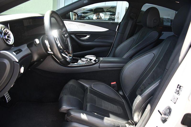 Mercedes-Benz CLS 350D AMG 4MATIC - fotka 13 z 43