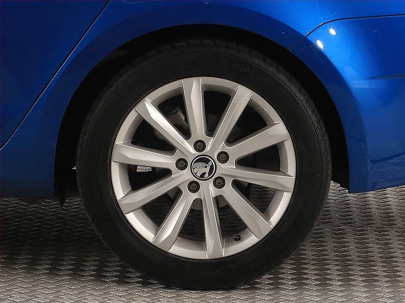 Škoda Octavia (2017) 2.0 TDI, Automat, Navi - fotka 15 z 19