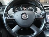 Škoda Octavia (2014) 1.6 TDI, Navi, Xenony - náhled 16