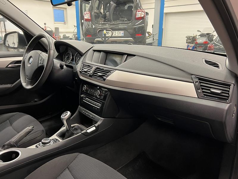 BMW X1 E84 18D 2.0D 105kW - fotka 8 z 15