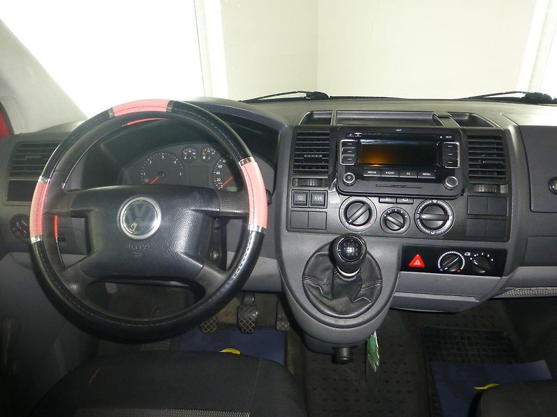 Volkswagen Transporter (2009) 2,0TDI-75KW**TAŽNÉ**ALU**9MÍST - fotka 15 z 15