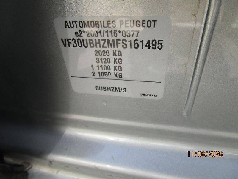 Peugeot 3008 (2015) 1,6 HDi panorama, navi - fotka 6 z 29