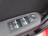Renault Captur (2020) Intens 1.3 TCe, Automat - náhled 18