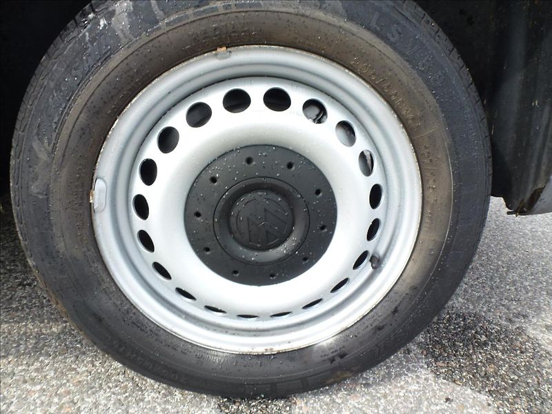 Volkswagen Transporter 2,0 TDI 9míst - fotka 41 z 46