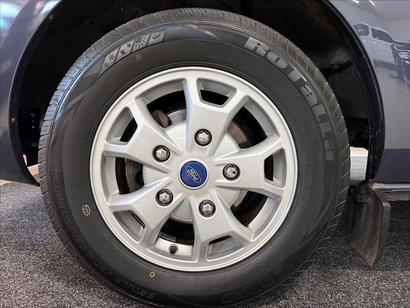 Ford Tourneo Custom 2,2 Trend,92kW,nové pneu - fotka 18 z 30