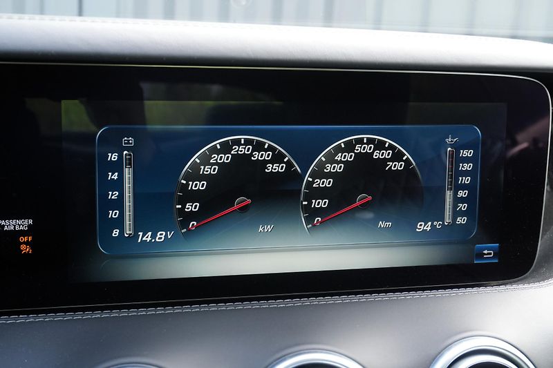 Mercedes-Benz Třídy S S560 Coupe 4Matic, ČR, Masáže - fotka 30 z 44