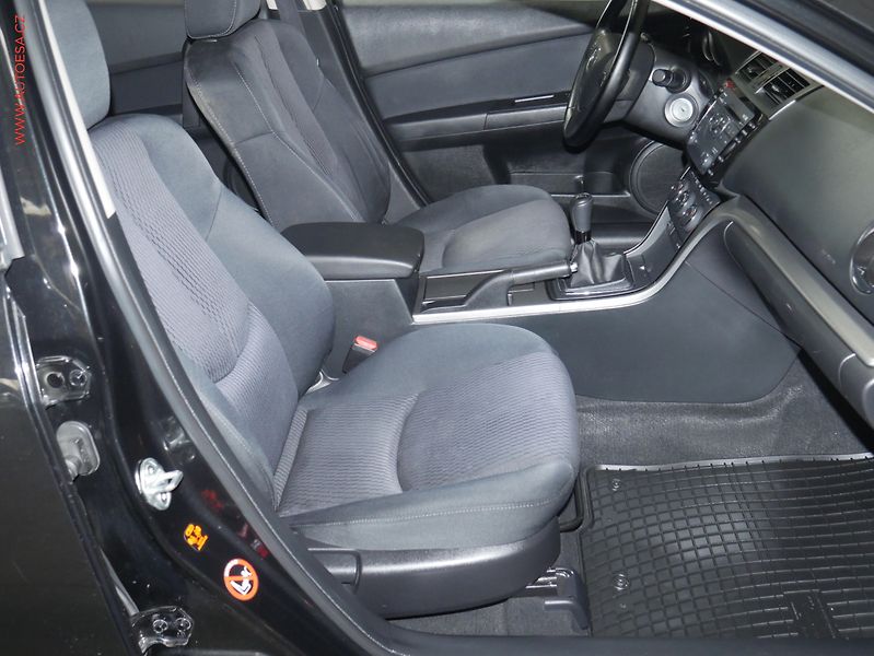 Mazda 6 (2011) 2.2 MZR-CD, Xenon, výhřev sed - fotka 11 z 19