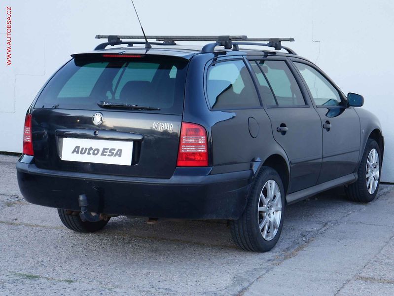Škoda Octavia (2007) 1.6i, AC, temp - fotka 6 z 16
