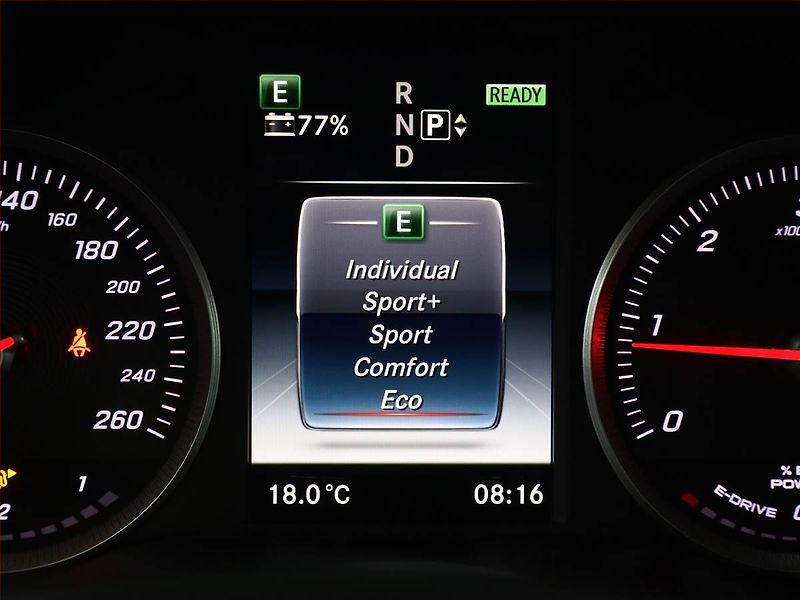 Mercedes-Benz Třídy C (2015) AMG Style C 300 h, Automat - fotka 16 z 20
