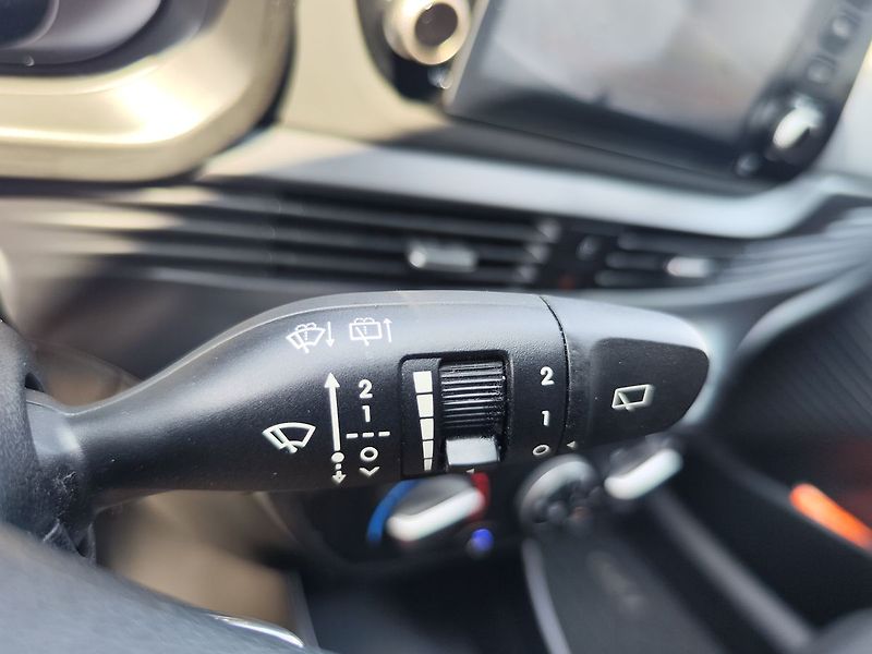 Hyundai i20 1.0 T-GDI/74kW Smart DCT - fotka 23 z 28