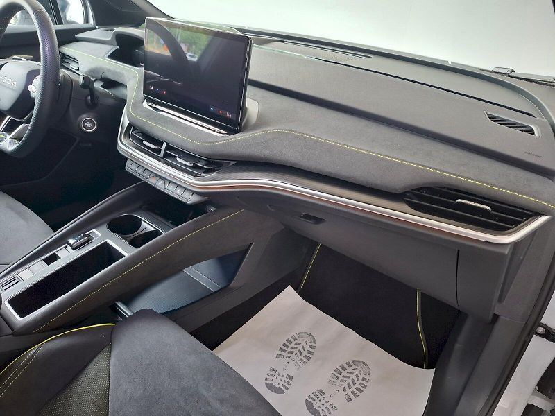 Škoda Elroq (2025) 84 KWH RS 250 KW 4X4 - fotka 37 z 37