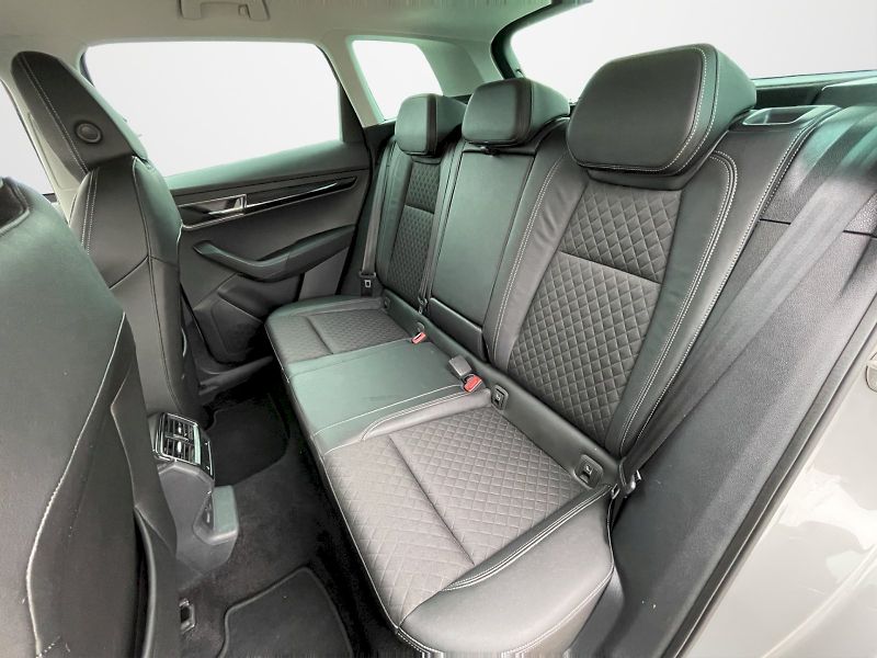 Škoda Karoq (2021) 1.5 TSI 110 kW Style Plus - fotka 26 z 34