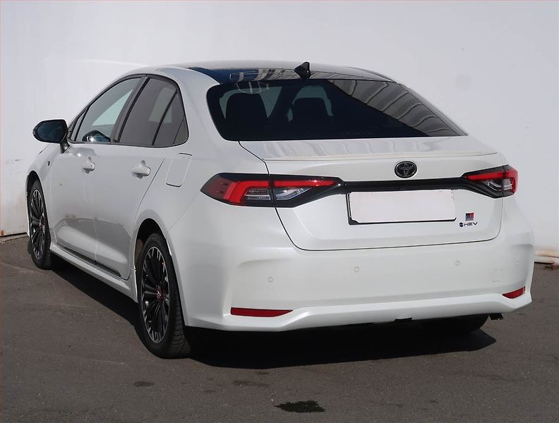 Toyota Corolla (2022) GR Sport 1.8 Hybrid, Hybrid - fotka 4 z 21
