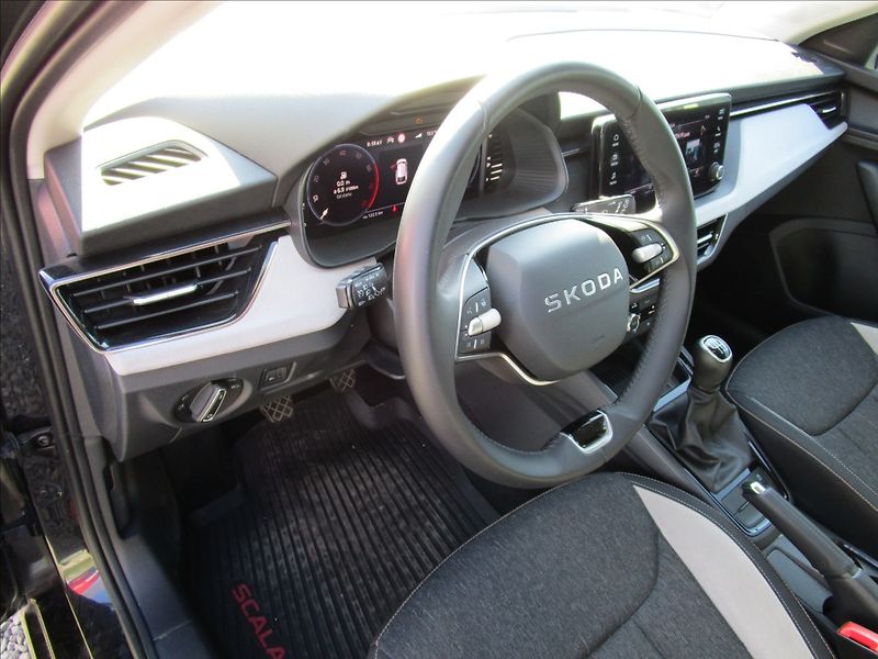Škoda Scala 1.0TSi  130 Let Premium, 1. ma - fotka 12 z 43