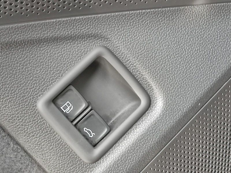 Škoda Superb (2025) combi SportLine iV 1,5 Tsi DSG - fotka 31 z 48
