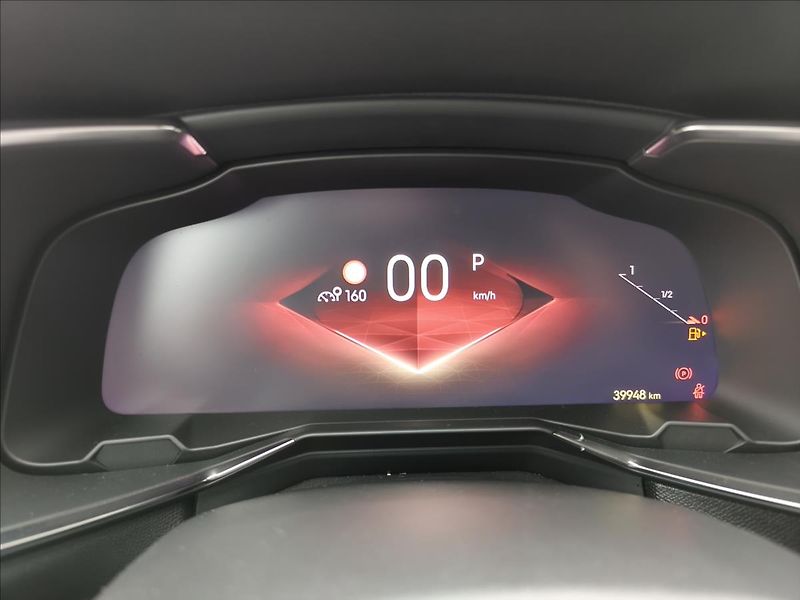 DS Automobiles DS7 Crossback 1,5   PERFOR. LINE 1.5 BLUEHDI - fotka 12 z 27