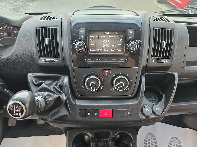 Peugeot Boxer L1H1 2,2HDI 88kW - DPH - fotka 10 z 15