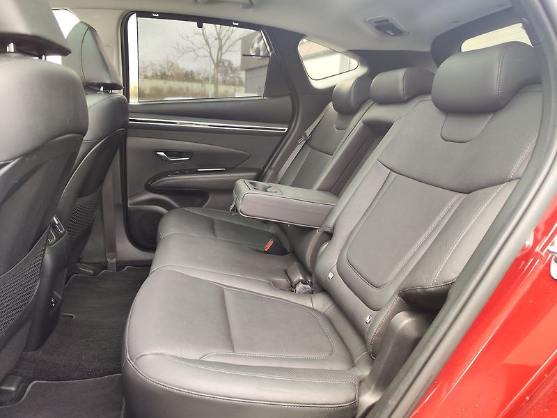 Hyundai Tucson 1.6 T-GDI/195 kW PREMIUM PANO - fotka 15 z 44