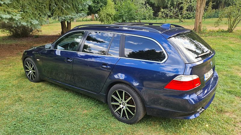 BMW Řada 5 (2009) 525XD,E61,FACELIFT,145kW,MANUÁ - fotka 7 z 32