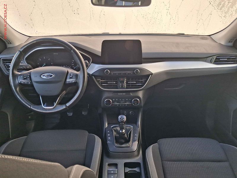 Ford Focus (2019) 1.5 TDCi, Titanium, LED - fotka 8 z 18
