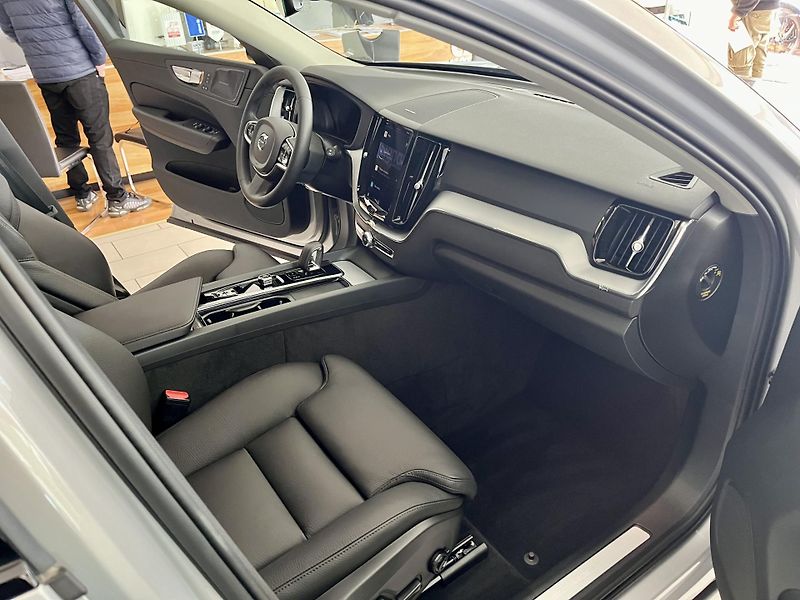 Volvo XC60 T6 AWD Recharge Inscripion - fotka 16 z 27