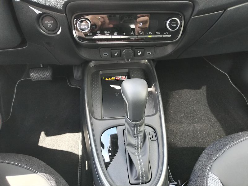 Toyota Aygo 1.5 HYBRID e-CVT  GR SPORT 116 - fotka 9 z 15