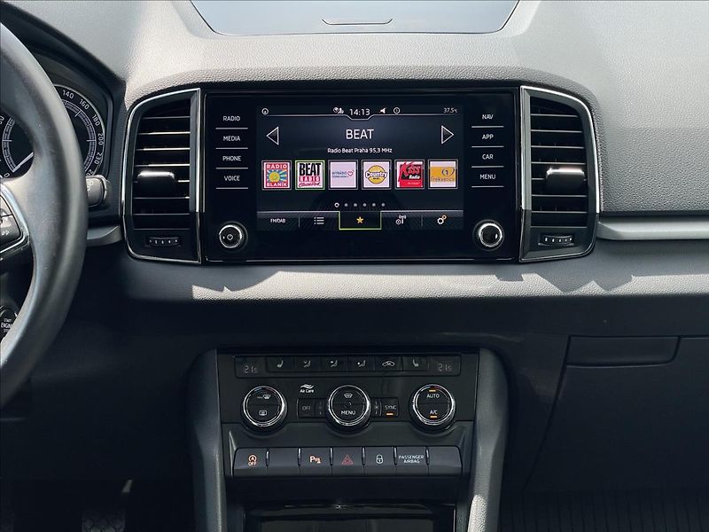 Škoda Karoq 2,0 TDI Ambition Plus TAŽNÉ - fotka 12 z 23