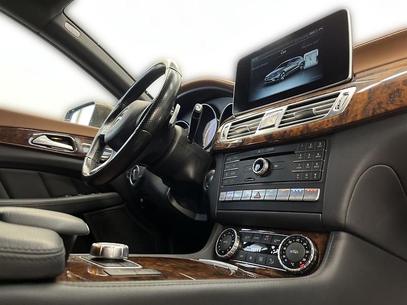 Mercedes-Benz CLS 250 d 4MATIC Shooting Brake - fotka 17 z 24