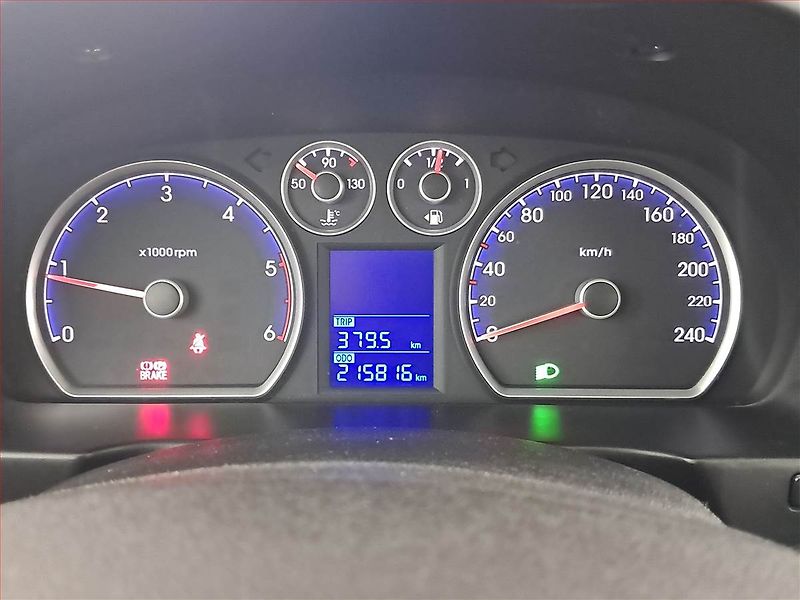 Hyundai i30 (2009) Comfort 1.6 CRDi, nová STK - fotka 11 z 16