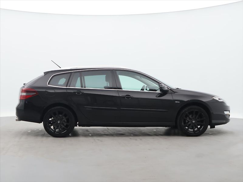 Renault Laguna 2,0 dCi 110 kw Black Edition - fotka 8 z 26