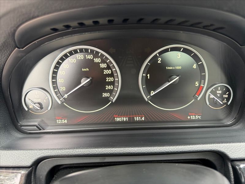 BMW Řada 5 3,0 D 220kW GT-x DRIVE-SERVIS! - fotka 15 z 39