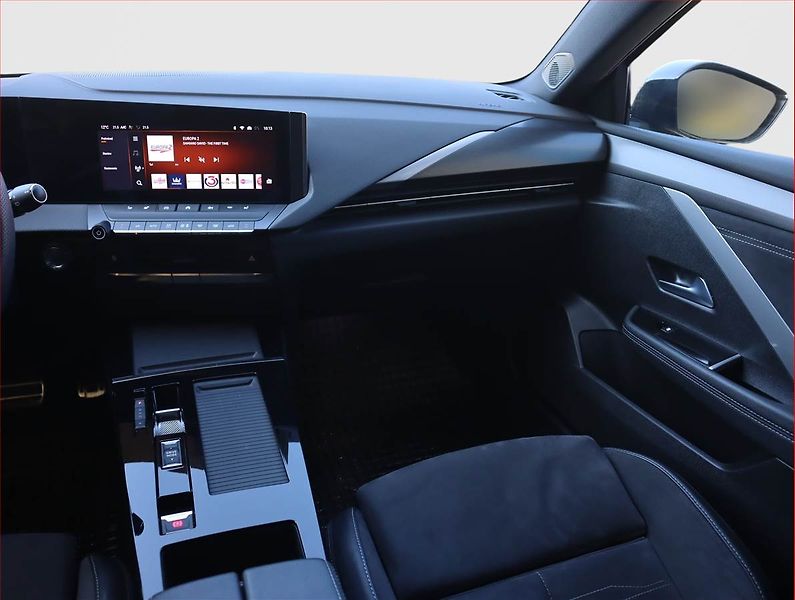 Opel Astra (2023) Ultimate Plug-in-Hybrid 1.6 T - fotka 8 z 26