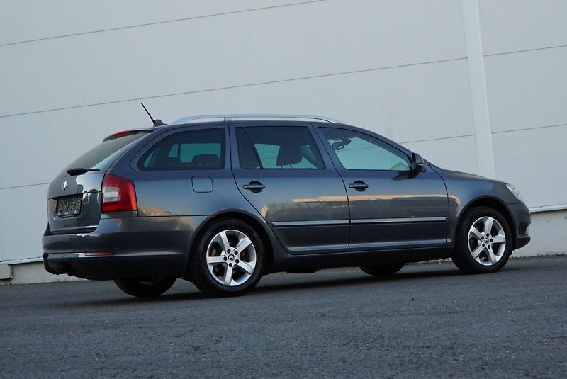 Škoda Octavia 1.4 TSI 90kW ELEGANCE - fotka 11 z 30