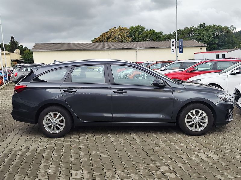 Hyundai i30 1.0 T-GDI/88kW Comfort - fotka 4 z 27