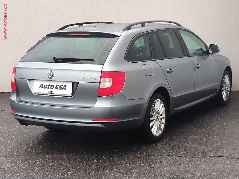 Škoda Superb (2010) 1.6 TDi, Comfort, TZ - fotka 4 z 18