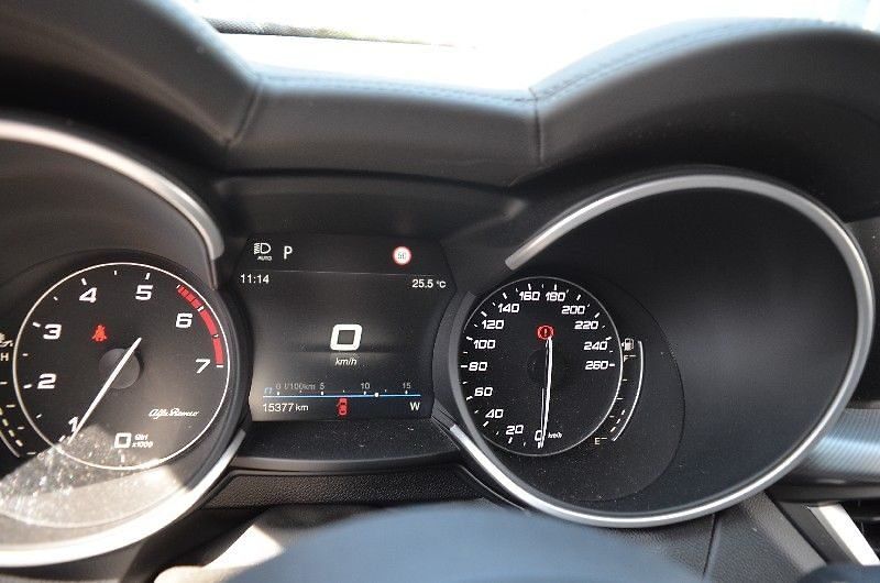 Alfa Romeo Stelvio - fotka 9 z 16