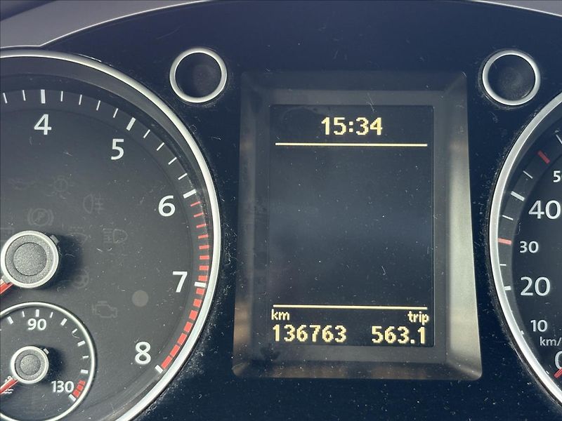 Volkswagen Passat 1,4 TSi 90kW,PDC,Výhřev,OrigKm - fotka 15 z 29