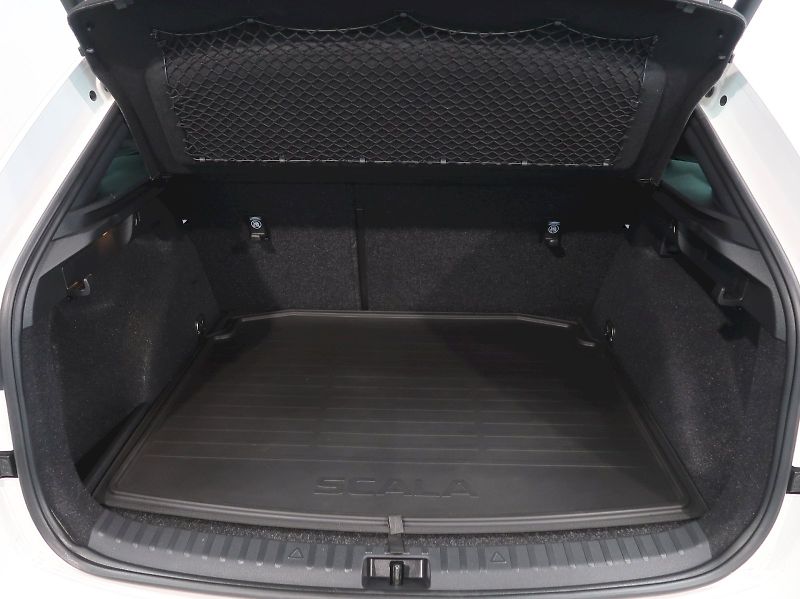 Škoda Scala (2023) MONTE CARLO 1.5TSI 110KW PANOR - fotka 38 z 40